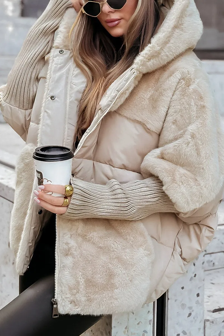 Līvīte – Eleganta pūkaina jaka