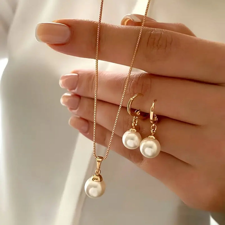 Zelta Pērļu Rotaslietu Komplekts | Elegants Zelta Dizains