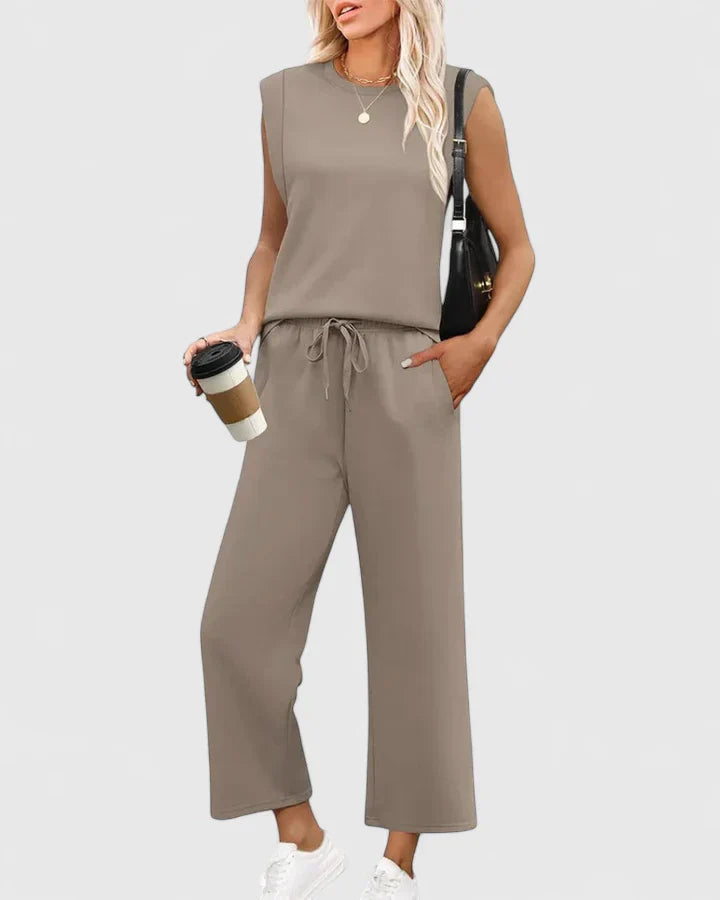 Belinda | Komfortabla Divu Daļu Komplekts