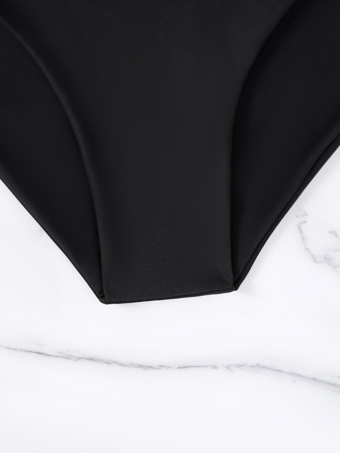 Angelique | Priekšējā sasaistes divdaļīgais bikini komplekts