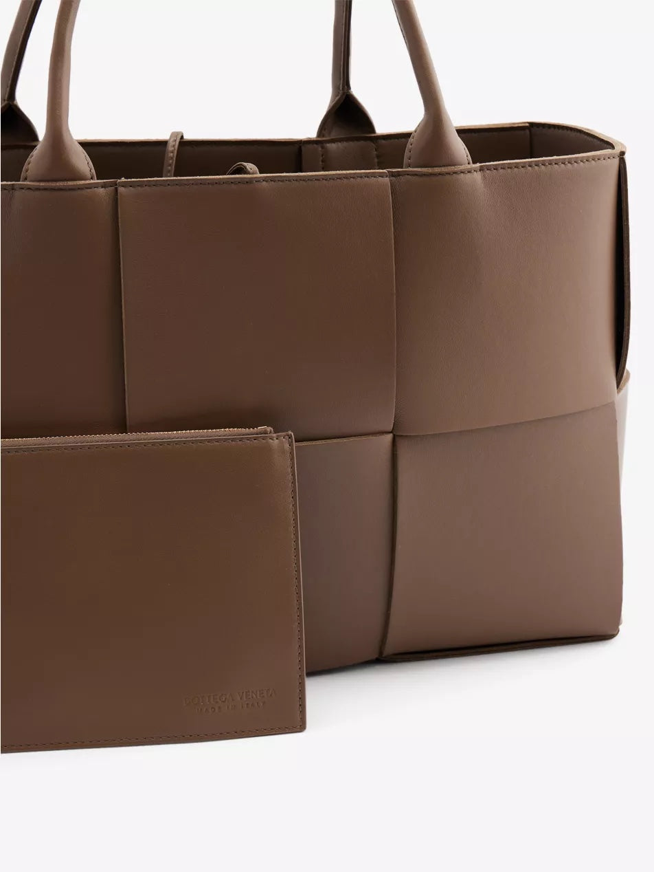 Liesel | Serelune Tote Bag