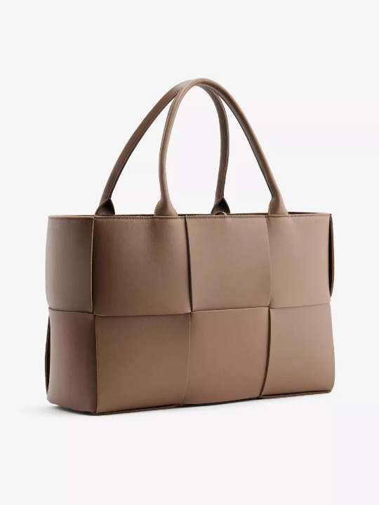 Liesel | Serelune Tote Bag